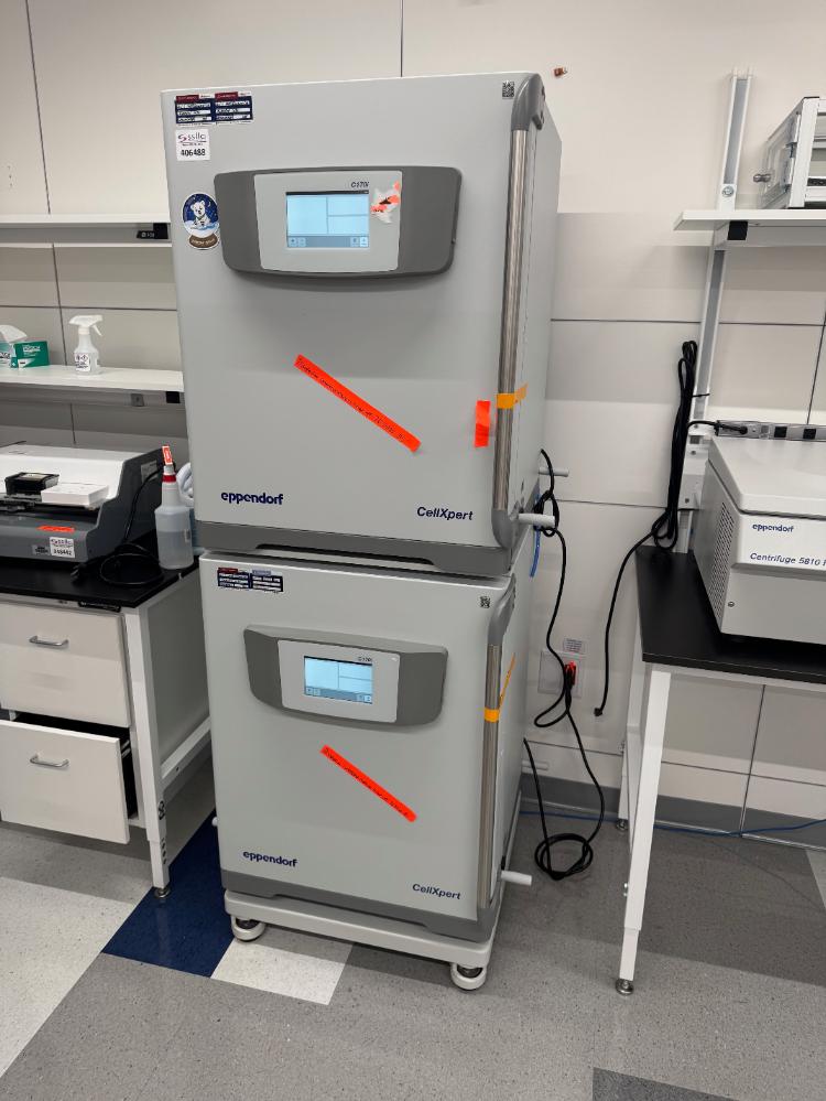 Image of Eppendorf CellExpert DOuble Stack Incubator Shaker